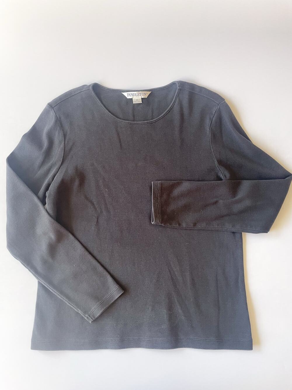 Women’s Pendleton Back Long Sleeve Basic Size Medium